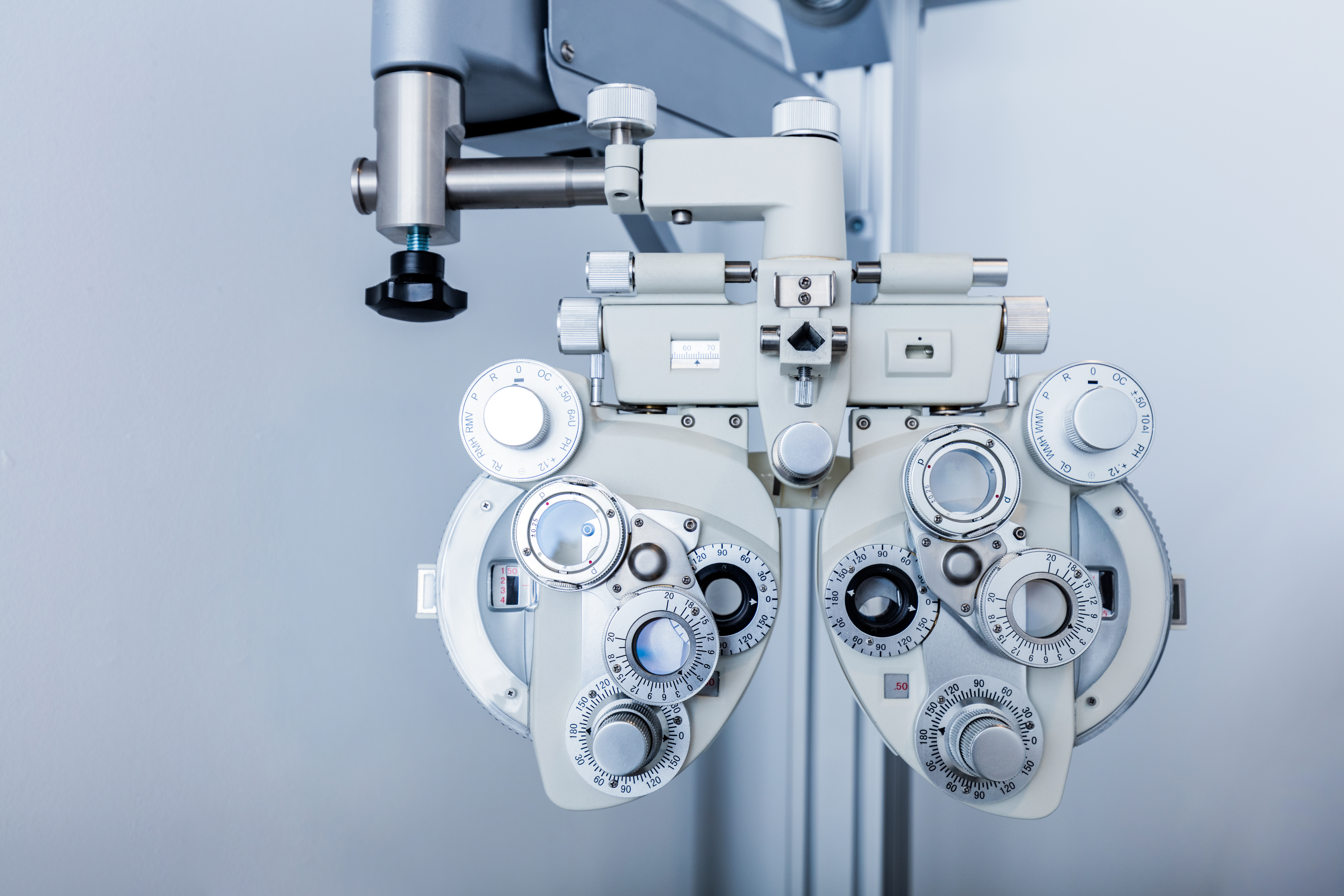 Optical equipment and lenses